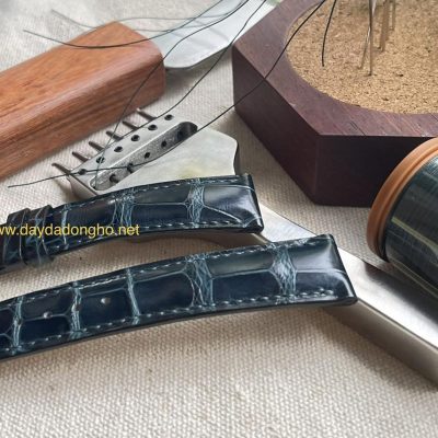 Một số hình ảnh về dây da đồng hồ đẹp từ da cá sấu Pháp